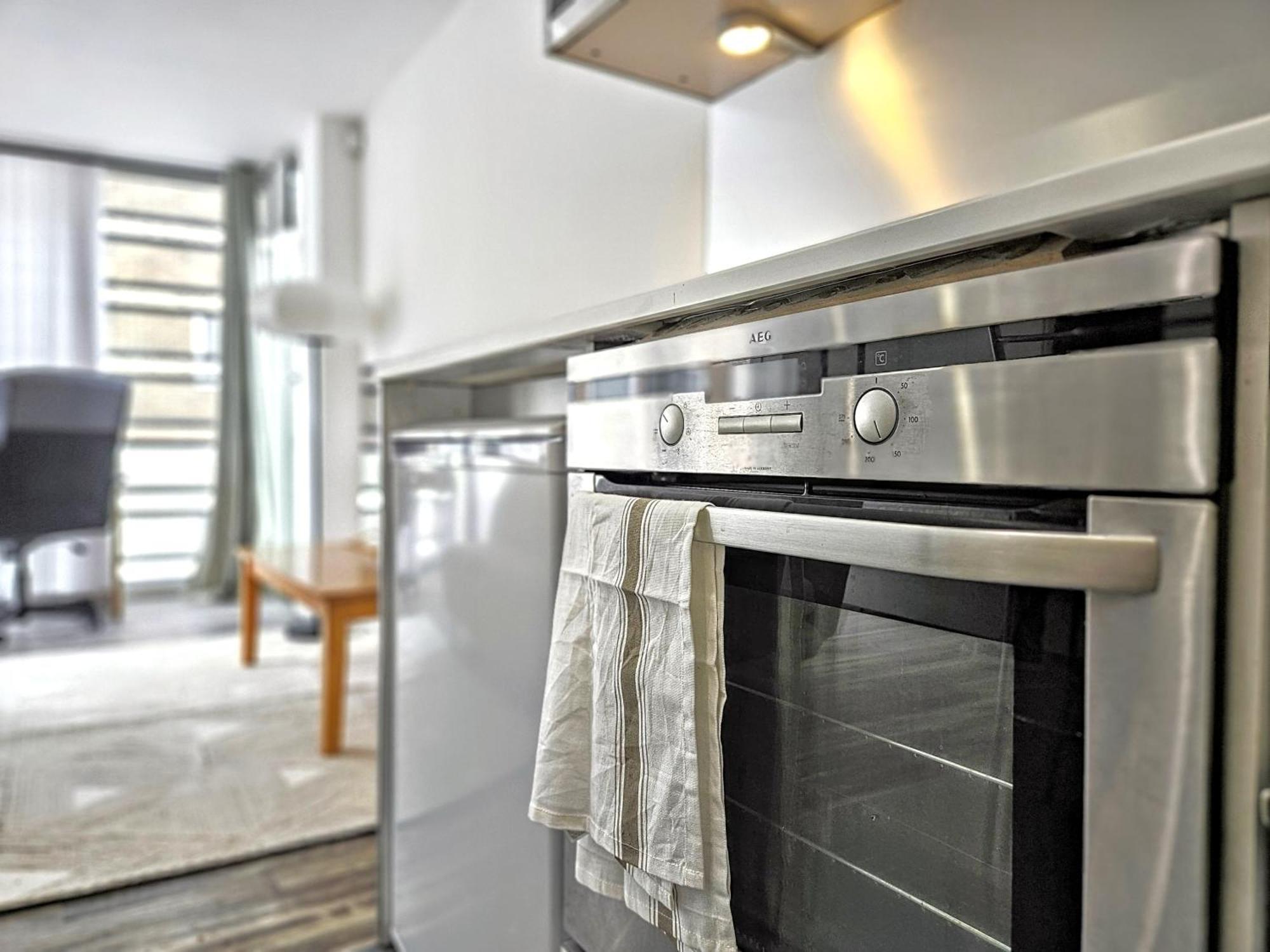 City Waterside, Old Street, Angel, Entire Private Apartment ลอนดอน ภายนอก รูปภาพ