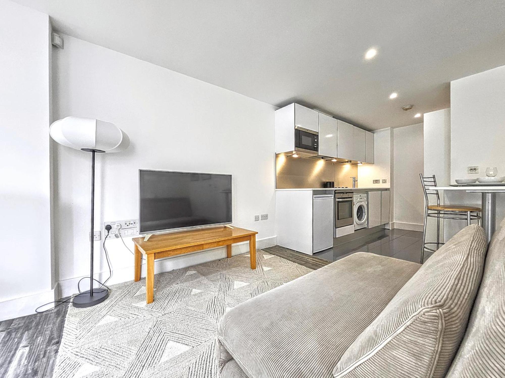 City Waterside, Old Street, Angel, Entire Private Apartment ลอนดอน ภายนอก รูปภาพ