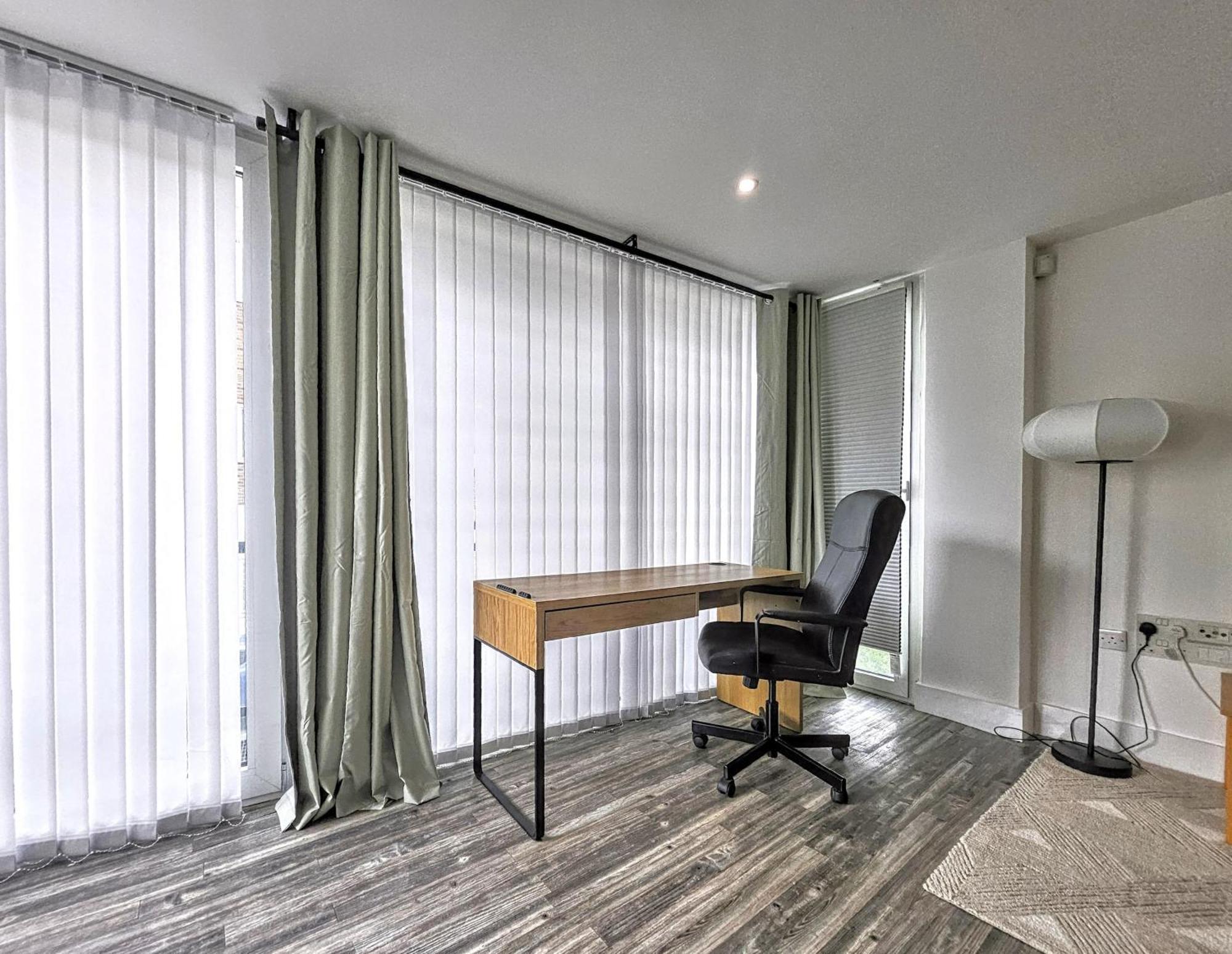 City Waterside, Old Street, Angel, Entire Private Apartment ลอนดอน ภายนอก รูปภาพ